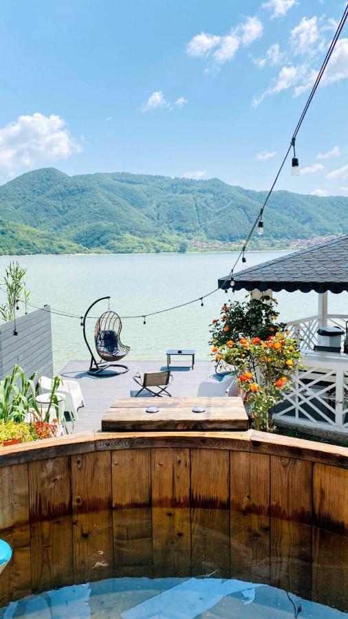 Noah River House Orsova Luaran gambar